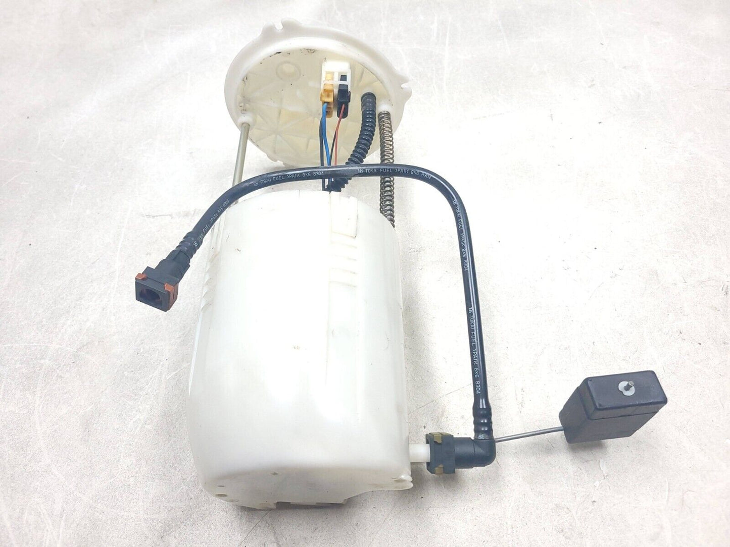 2007 - 2012 Mazda Cx-7 Fuel Pump & Sending Unit OEM