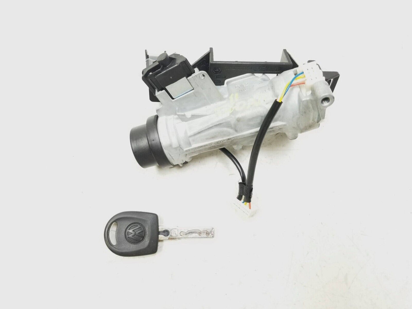 09 - 18 Volkswagen Tiguan Steering Column Lock Switch W/ Key OEM