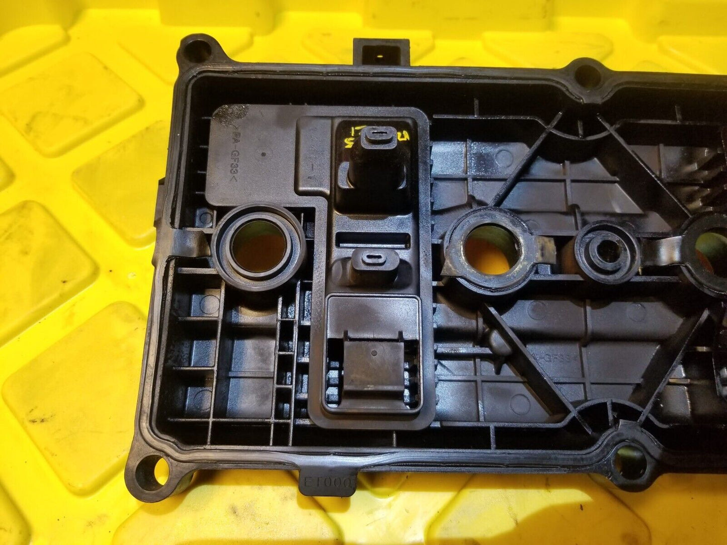 07 - 12 Nissan Sentra Valve Cover 2.0l OEM