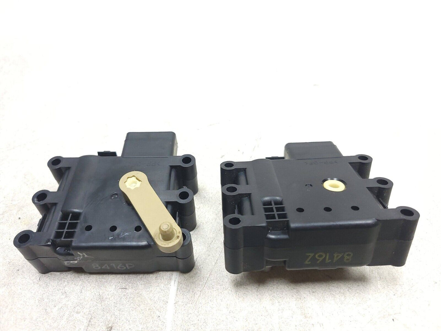 2007 - 2009 Mazda Cx-7 HVAC Flap Door Vent Actuator Motor 2pcs OEM