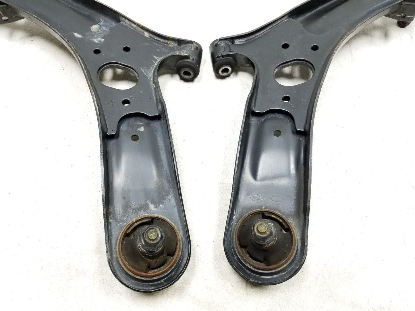 12 - 17 Hyundai Accent Control Arm Lower Front Left & Right OEM