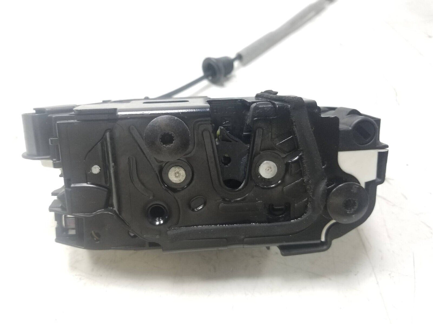 09- 18 Volkswagen Tiguan Door Lock Latch Actuator Front Passenger Side Right OEM