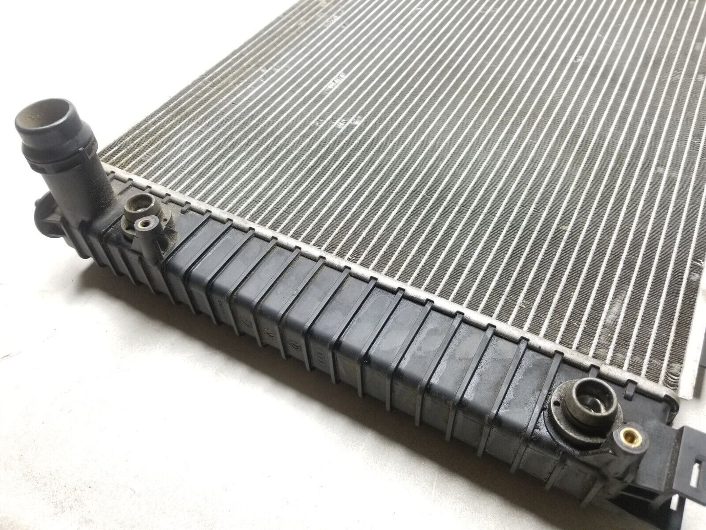 05 06 07 08 Audi A6 Radiator 4f0121251m OEM