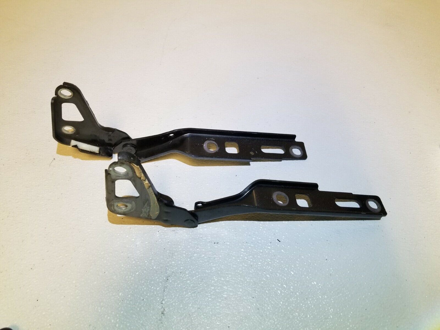 09-15 Audi Q7 Hood Hinge Left & Right Pair OEM 87k Miles