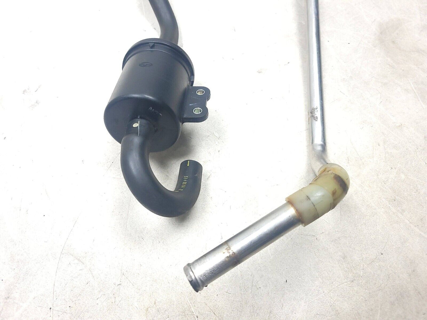 2007 - 2009 Mazda Cx-7 Fuel Vapor Evap Canister  OEM