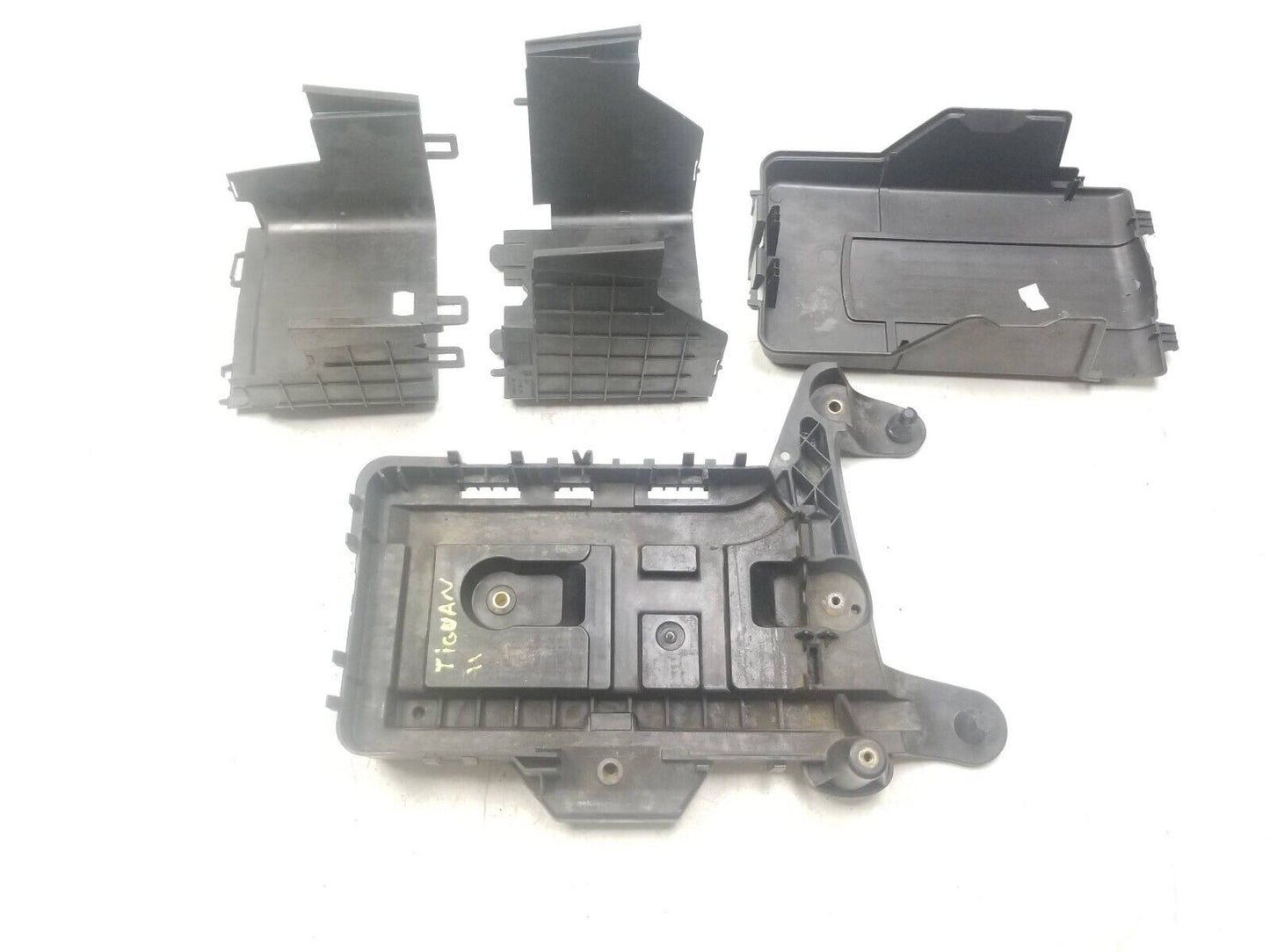 09 - 18 Volkswagen Tiguan Battery Tray Holder Cover OEM