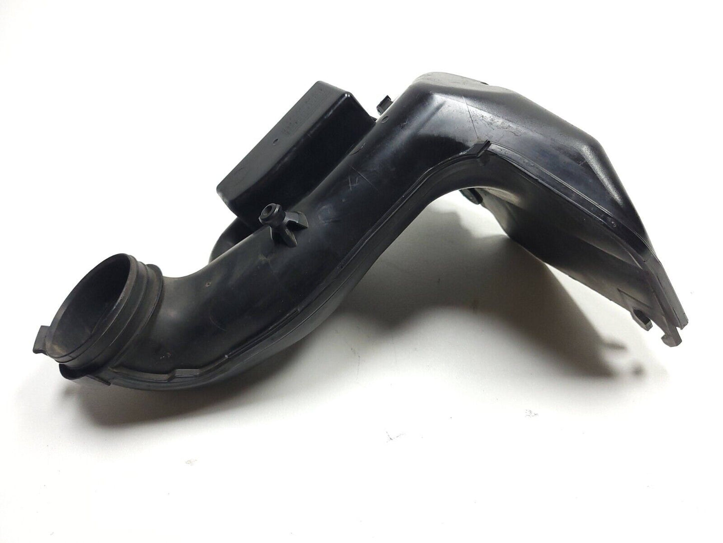 2007 - 2012 Mazda Cx-7 Air Intake Resonator Duct 2.3l OEM