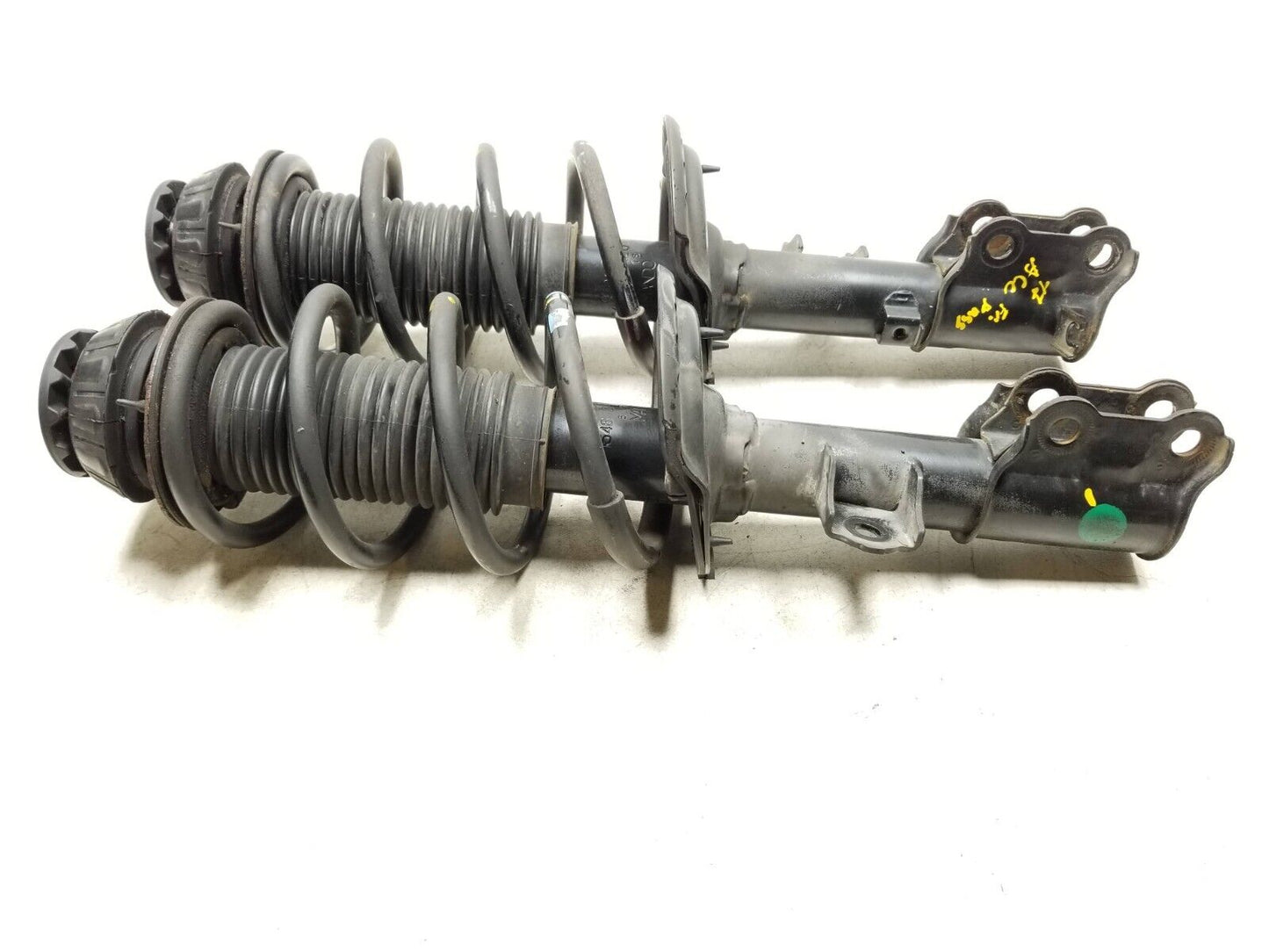 12 - 17 Hyundai Accent Shock Strut Absorber & Spring Front Left & Right OEM