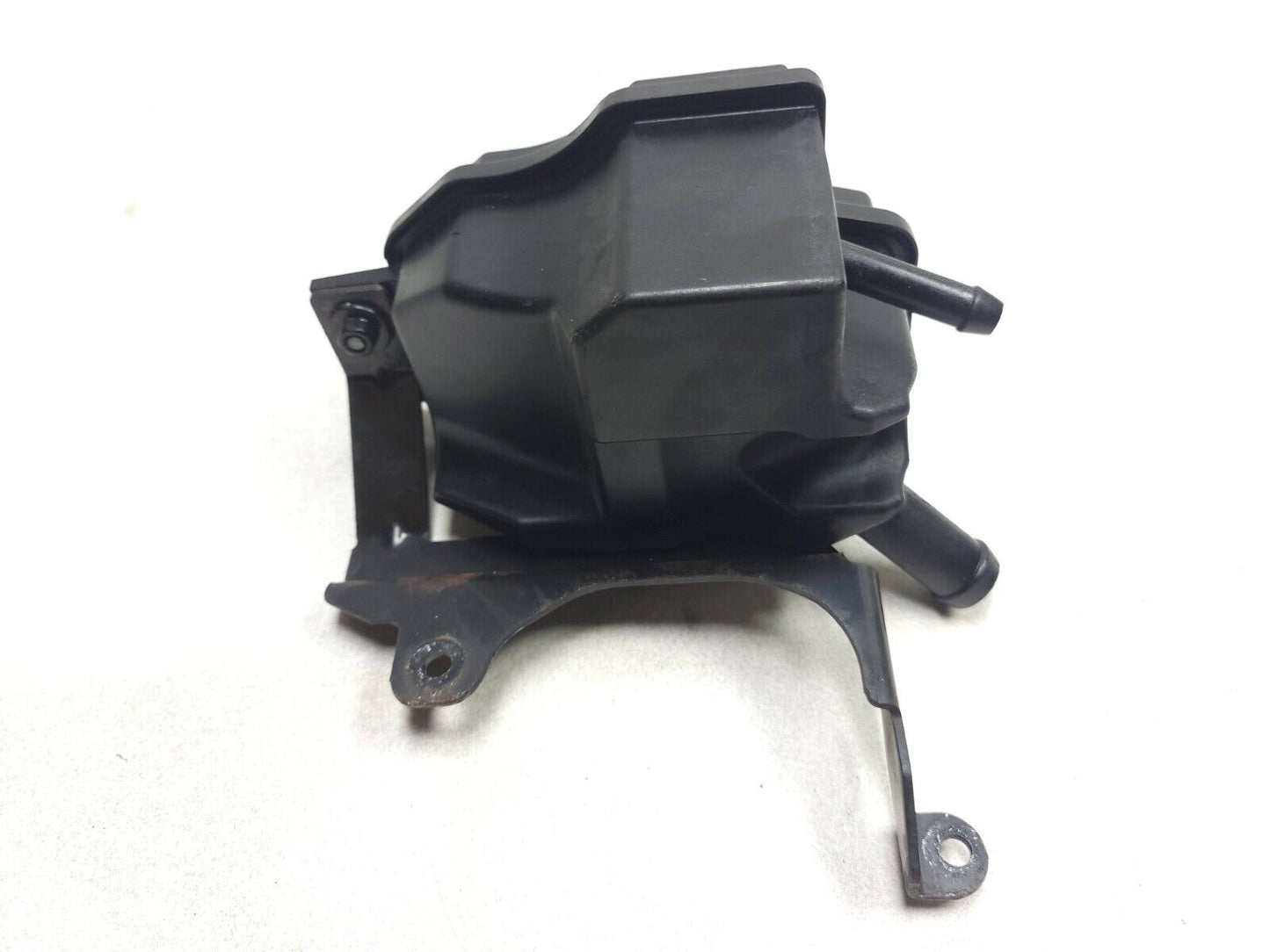 2013 - 2016 Cadillac SRX Steering Fluid Reservoir Tank OEM