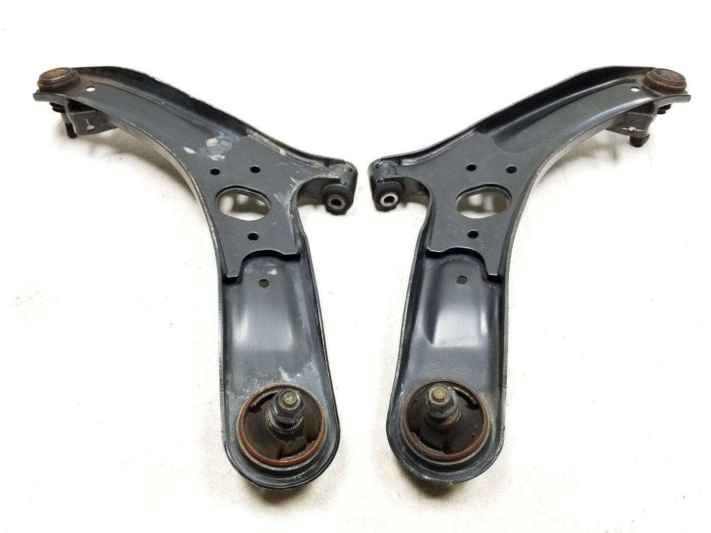 12 - 17 Hyundai Accent Control Arm Lower Front Left & Right OEM