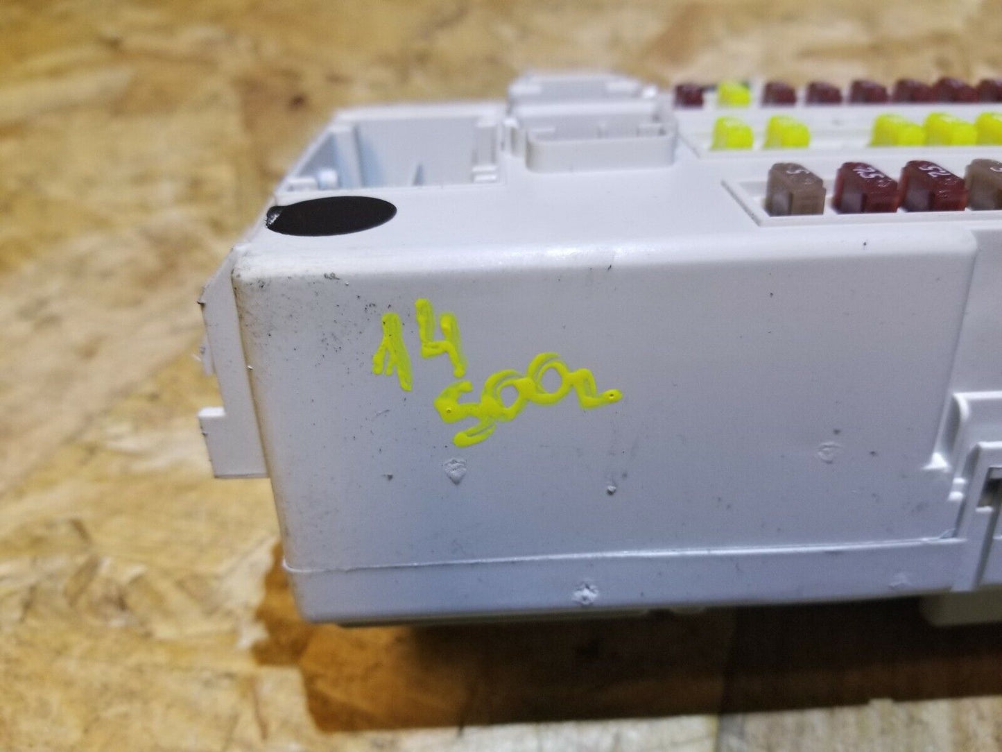 14-17 Fiat 500l Cabine Fuse Box OEM