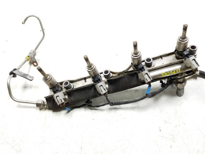 12 13 14 Ford Focus Fuel Rail W/ Injectors OEM