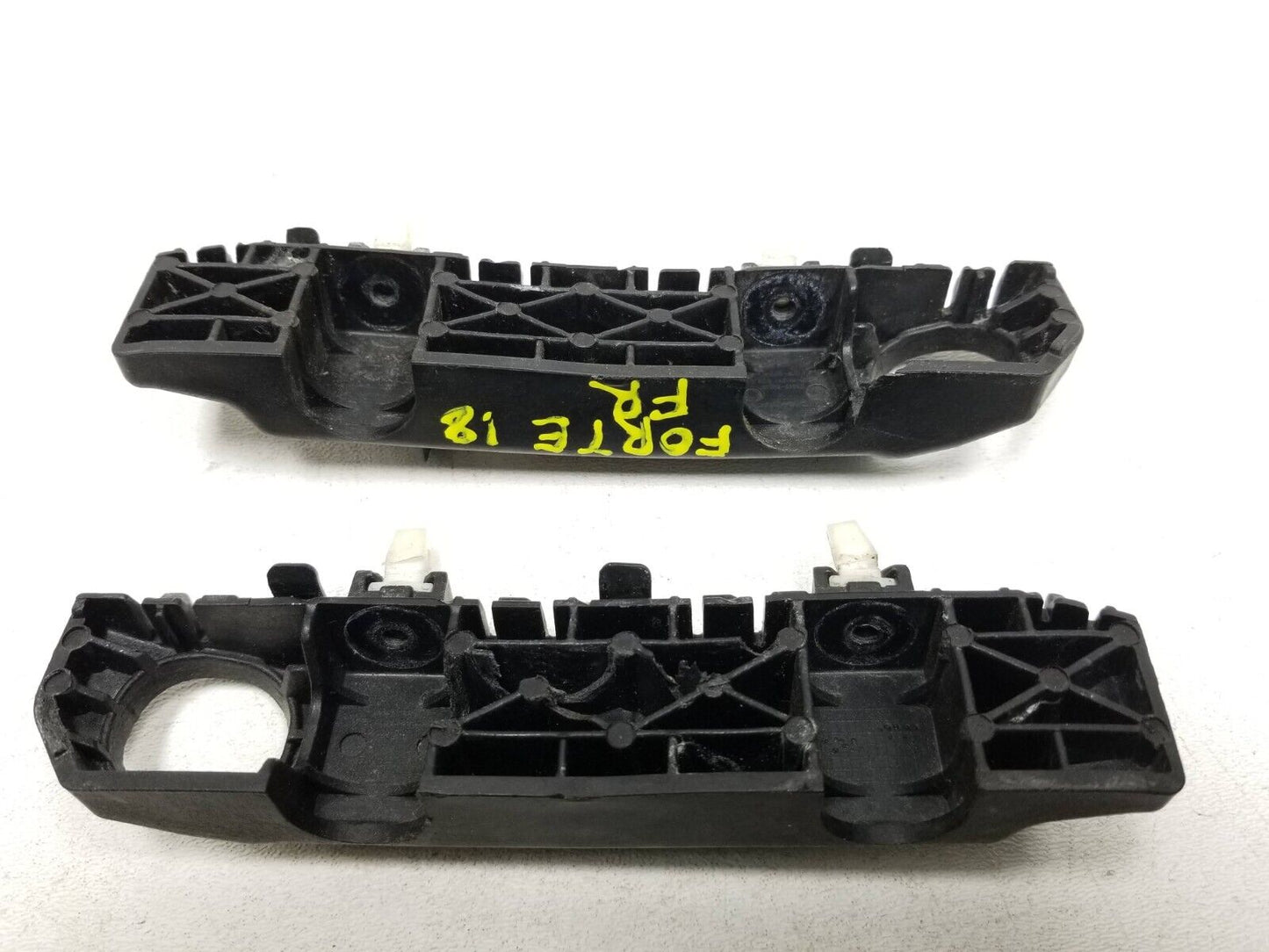 17 18 Kia Forte Front Bumper Bracket Pair OEM 49k Miles