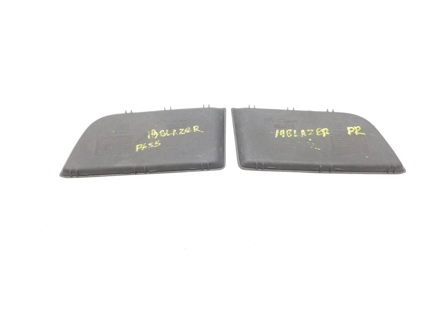 2019 - 2022 Chevrolet Blazer Door Panel Insert Mat Trim 2pcs OEM