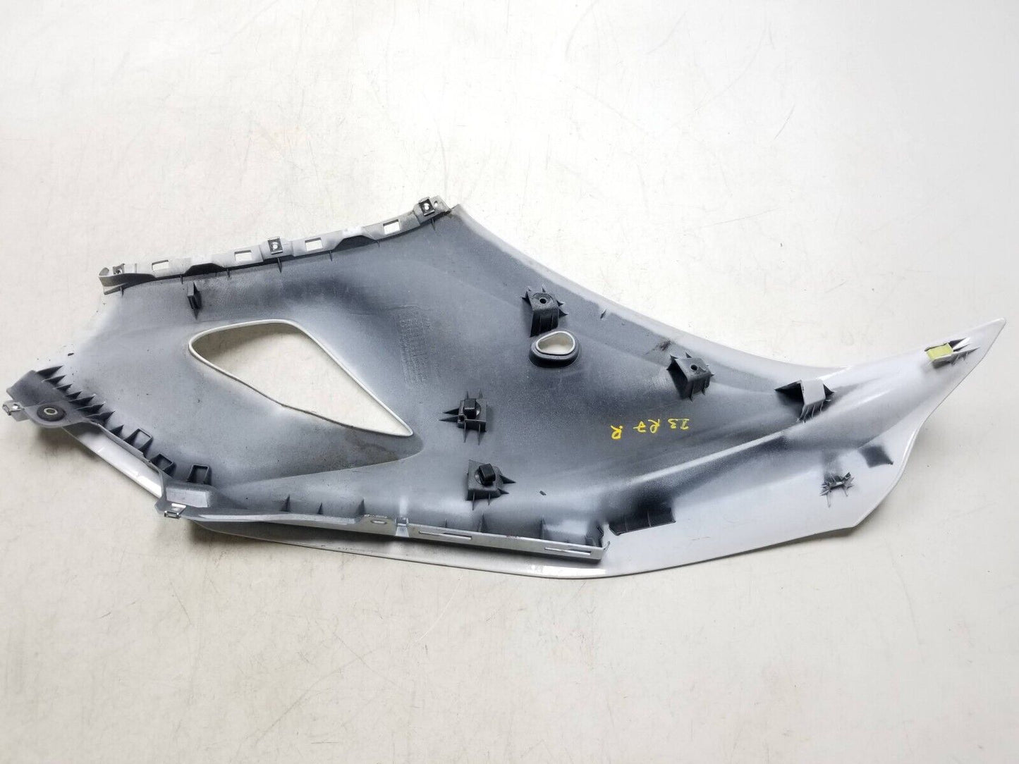 2022-2024 Yamaha Yzf-r7 Yzfr7 Right Mid Upper Side Fairing Cowl OEM