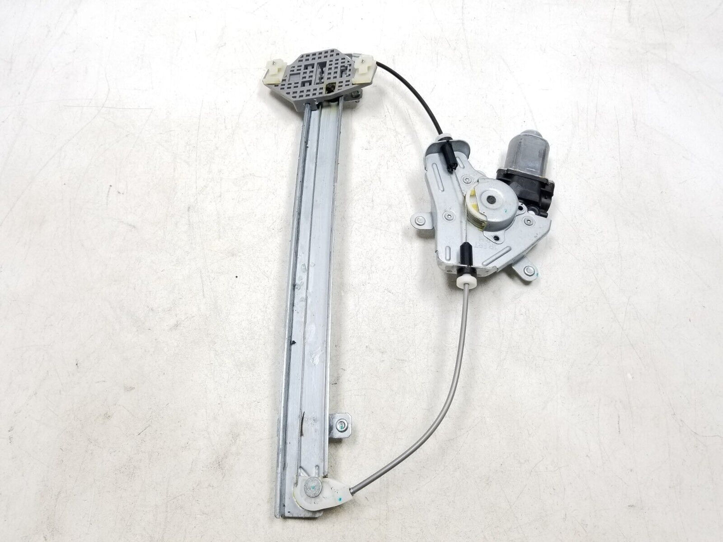 2012-2017 Hyundai Accent Window Regulator & Motor Front Passenger Side Right OEM