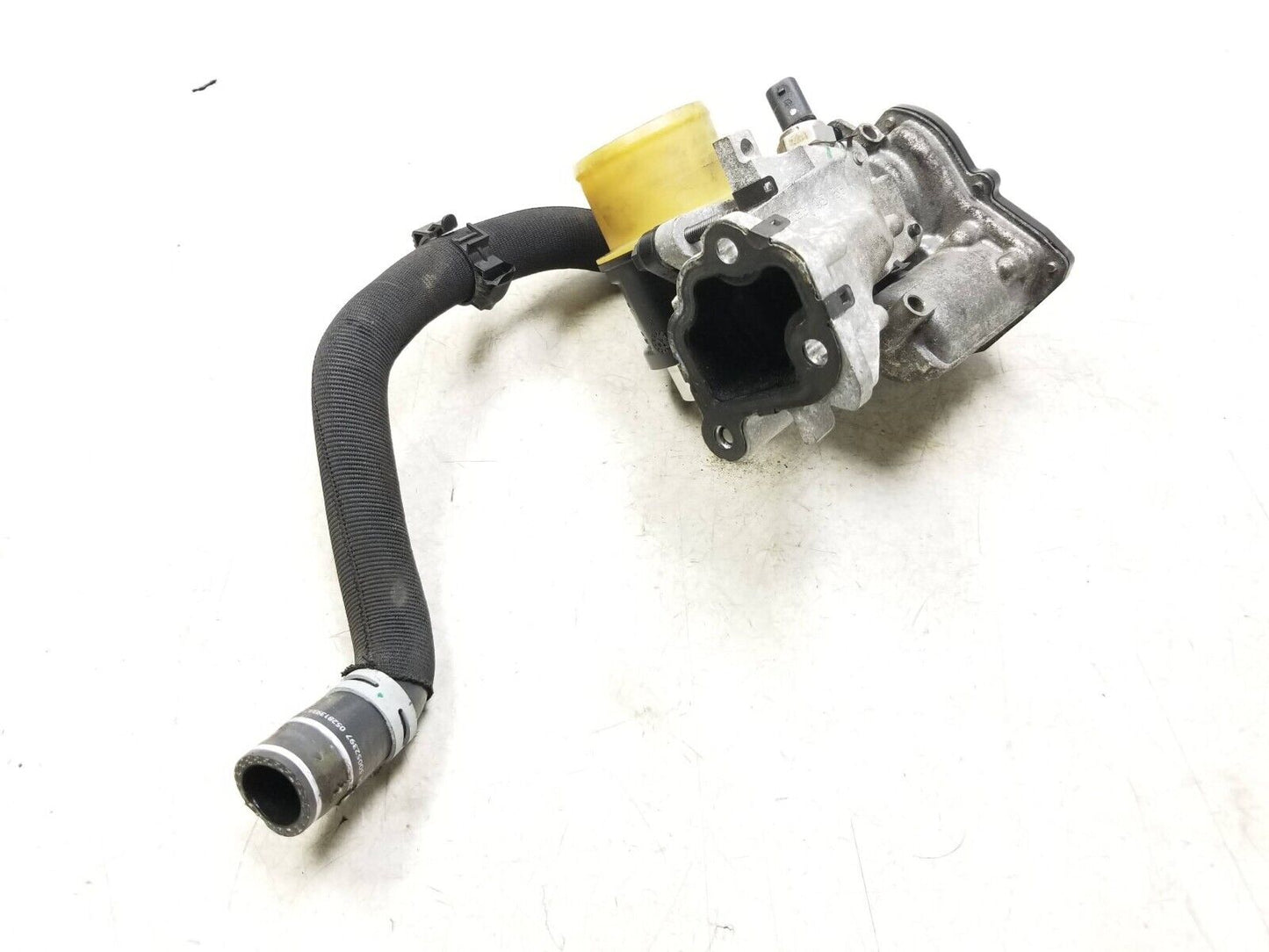 2017-2023 Alfa Romeo Stelvio Engine Motor Egr Valve 2.0 L OEM