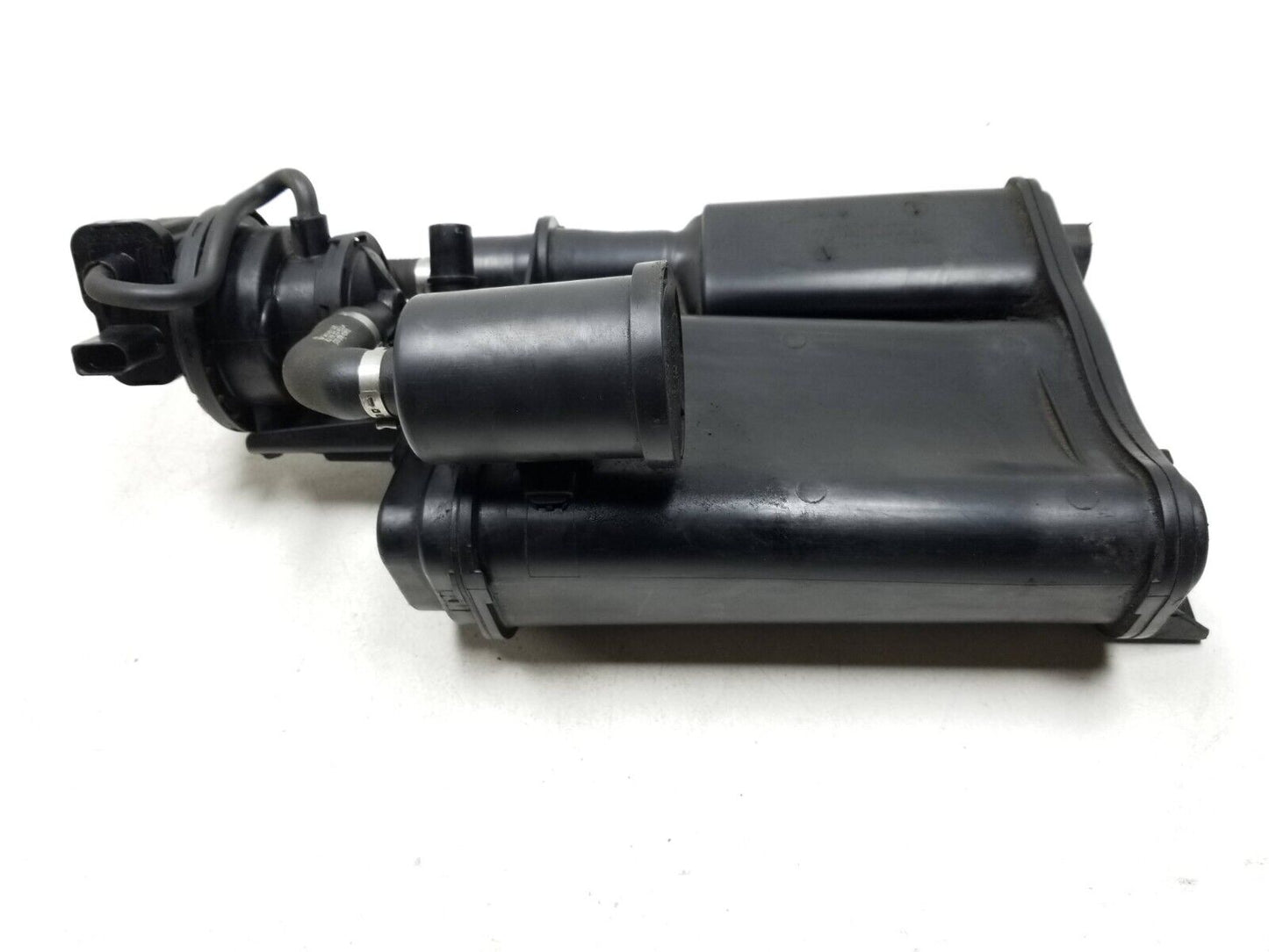 2009 - 2018 Volkswagen Tiguan Fuel Vapor Canister Charcoal 3c0906201a  OEM