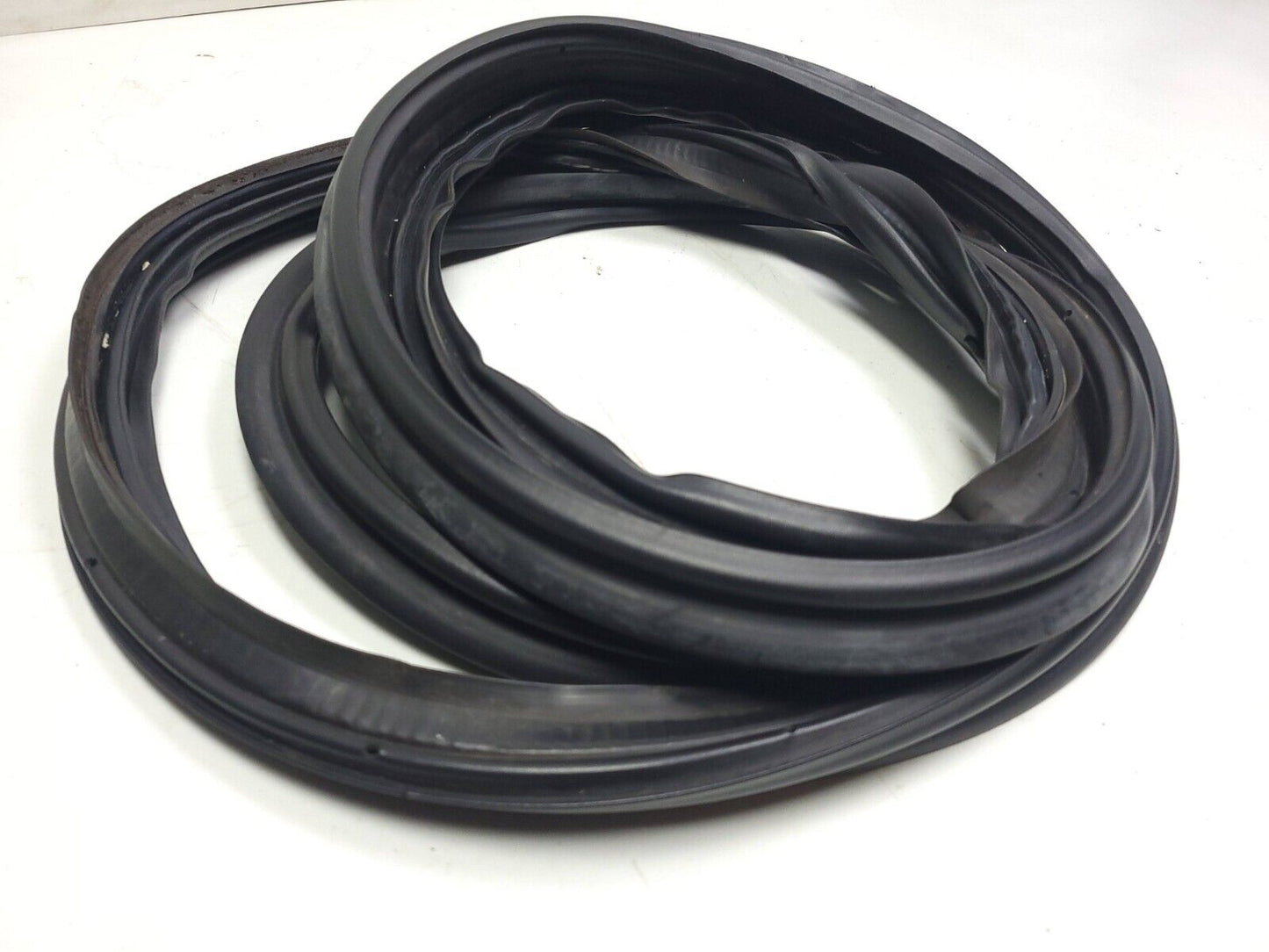 2007 - 2012 Mazda Cx-7 Trunk Weatherstrip Seal 2.3l OEM