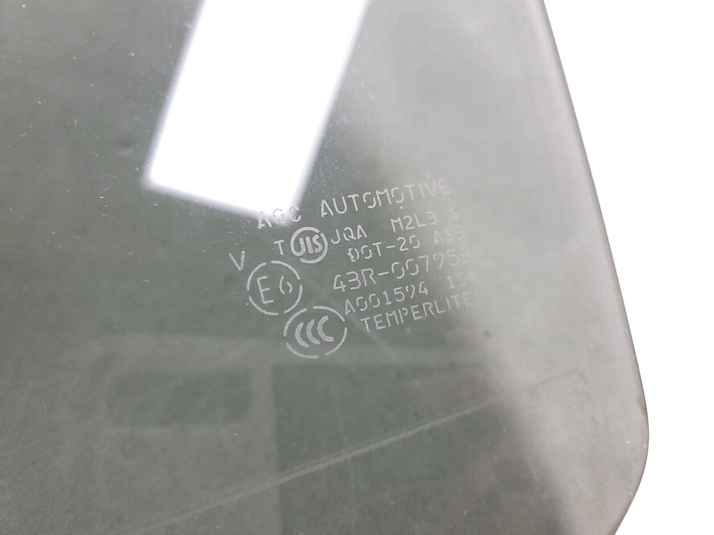 2007 - 2013 Mitsubishi Outlander Window Glass Rear Driver Side Left OEM