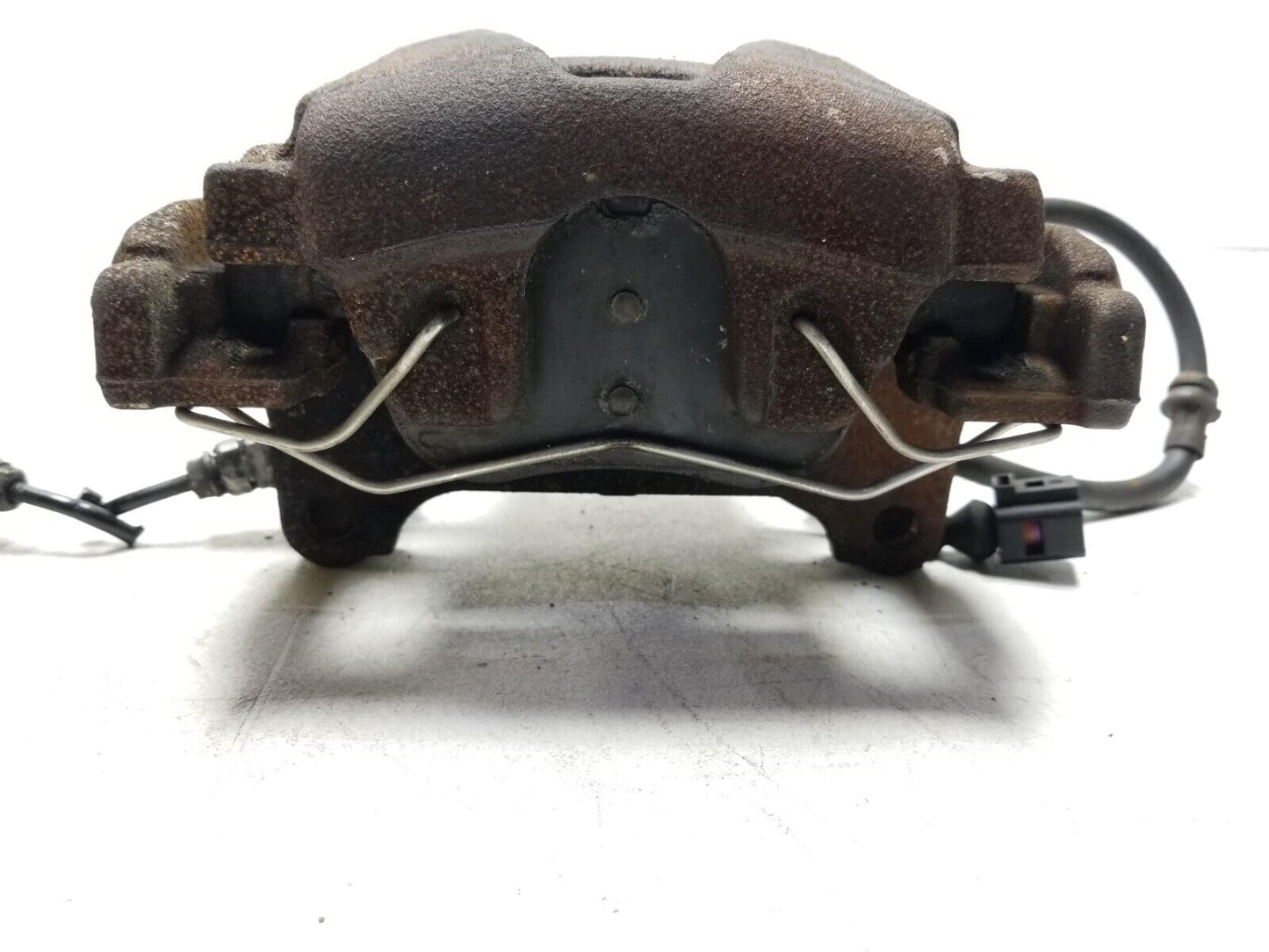 2009 - 2017 Volkswagen Tiguan Brake Caliper Front Left & Right OEM