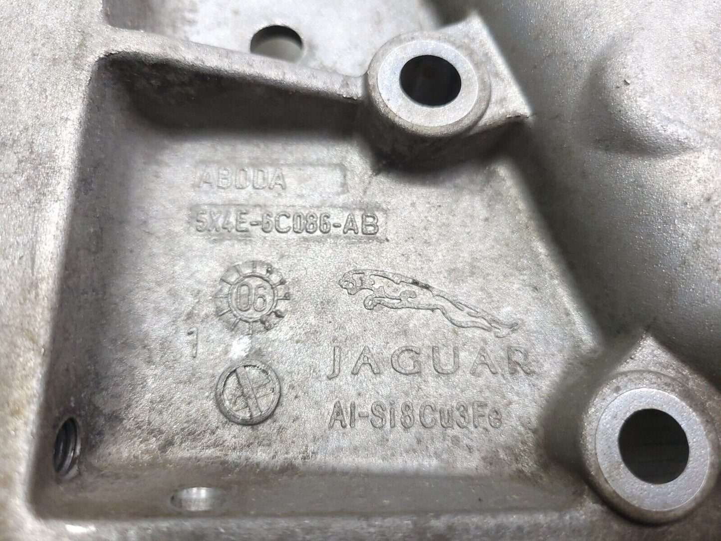 02 - 08 Jaguar X-type Engine Timing Cover OEM 86k