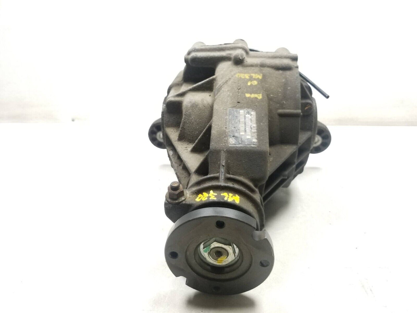 1998 - 2005 Mercedes Ml320 Rear Differential Carrier 3.70 Ratio OEM