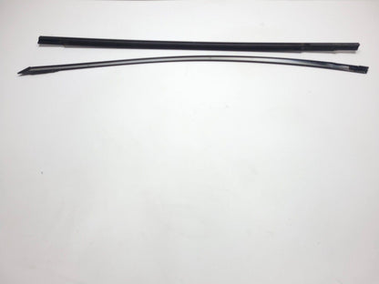 2007 - 2009 Mazda Cx-7 Door Window Belt Seal Molding Front Passenger Side OEM