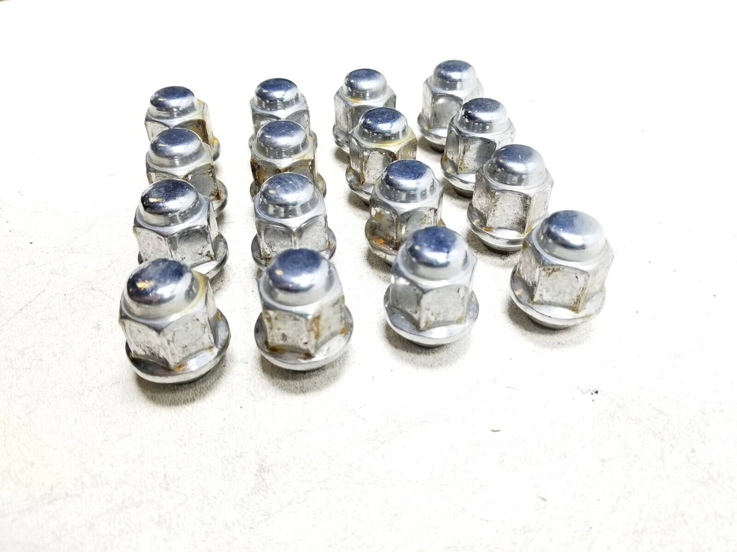 12 - 17 Hyundai Accent Wheel Lug Nut 16pcs OEM