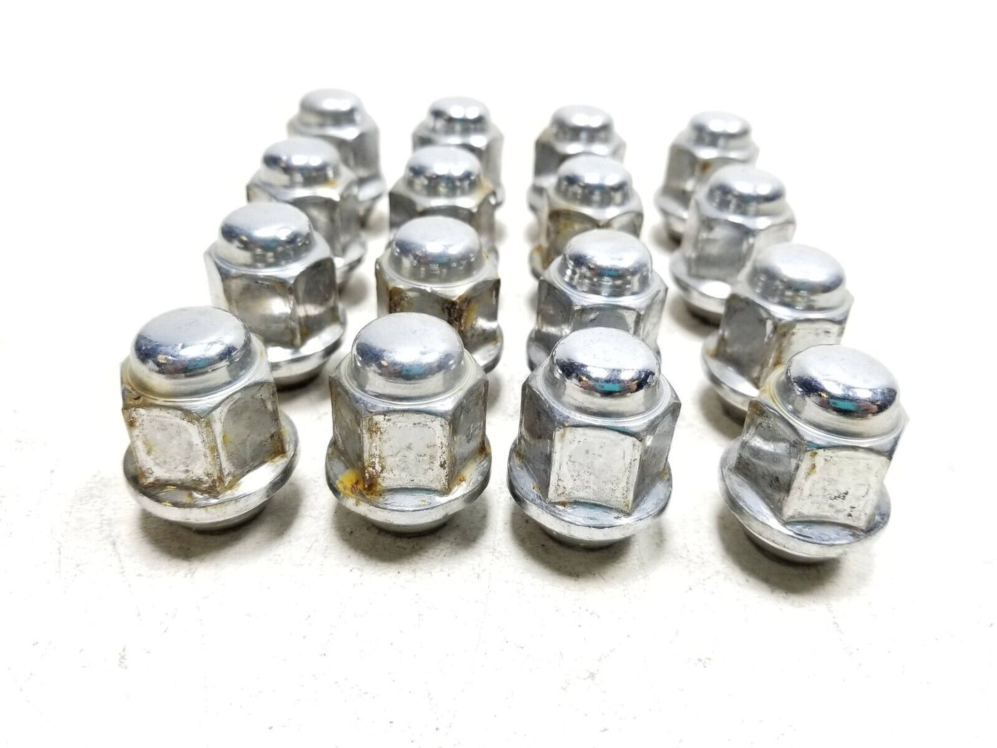 12 - 17 Hyundai Accent Wheel Lug Nut 16pcs OEM