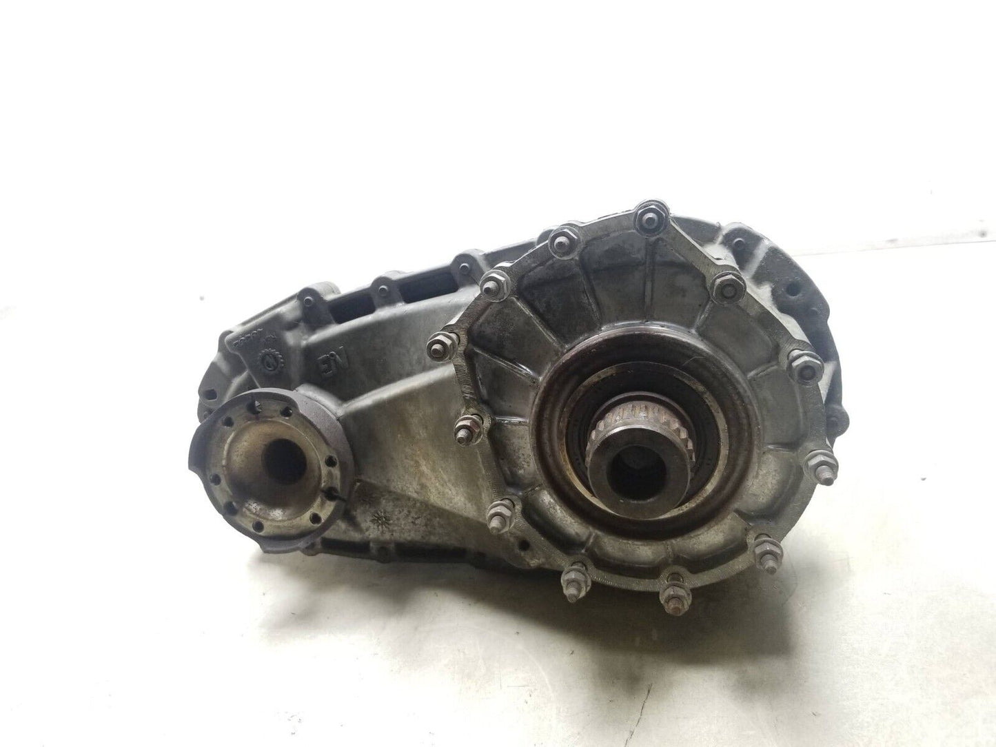 07-10 Jeep Grand Cherokee Transfer Case Srt8. P05037747aa