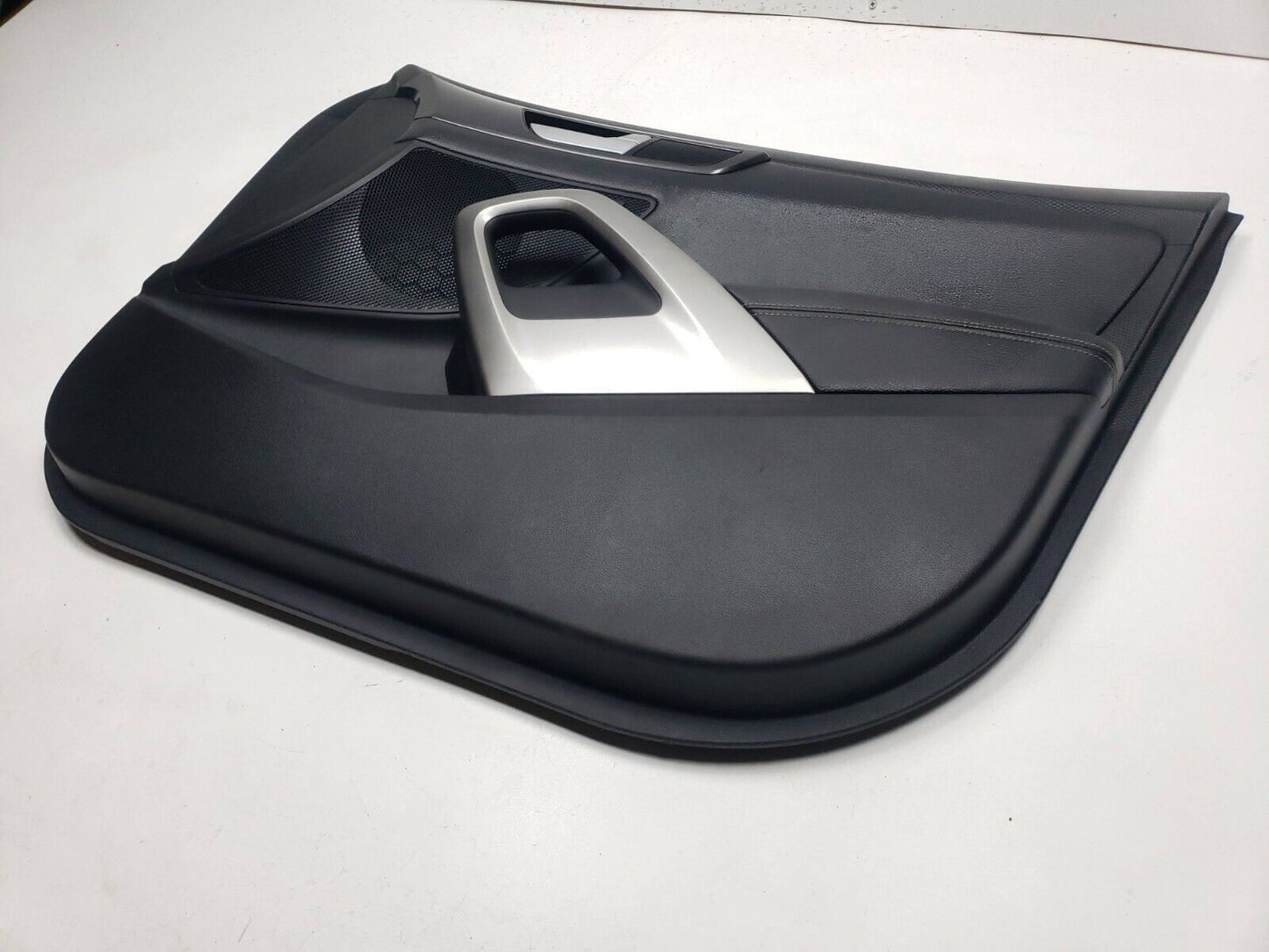 12 13 14 15 16 Hyundai Veloster Front Door Panel Passenger Side Right Trim OEM