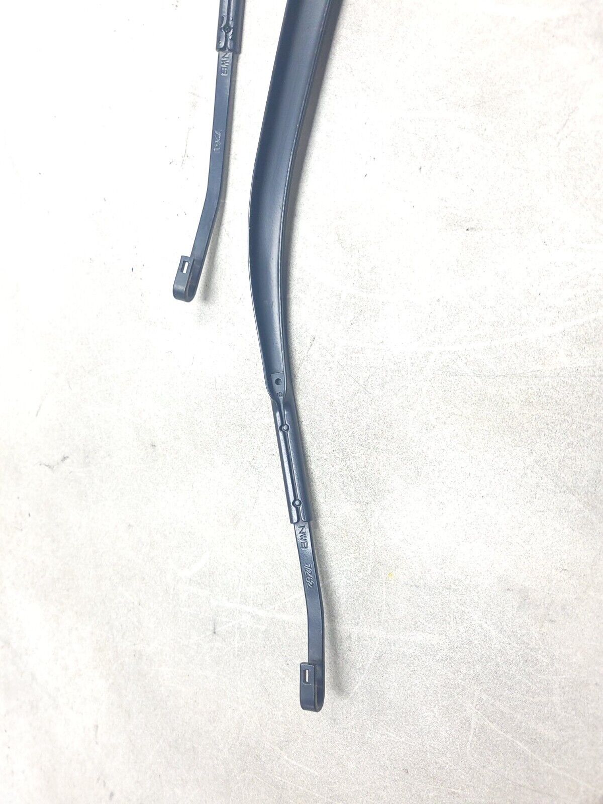 2007 - 2012 Mazda Cx-7 Windshield Wiper Arm Front Left & Right OEM