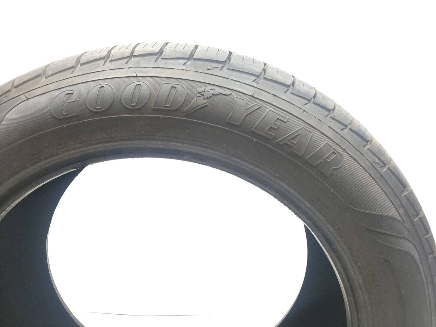 Good Year Assurace 225/55r18 98h M+s Tread 11/32" Used Tire