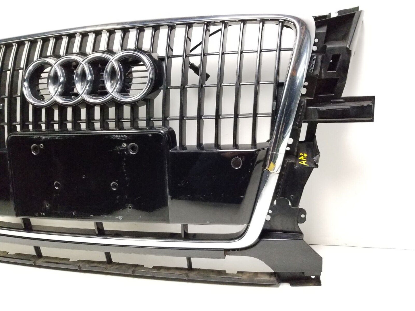 2009-2012 Audi Q5 Front Bumper Grille  OEM