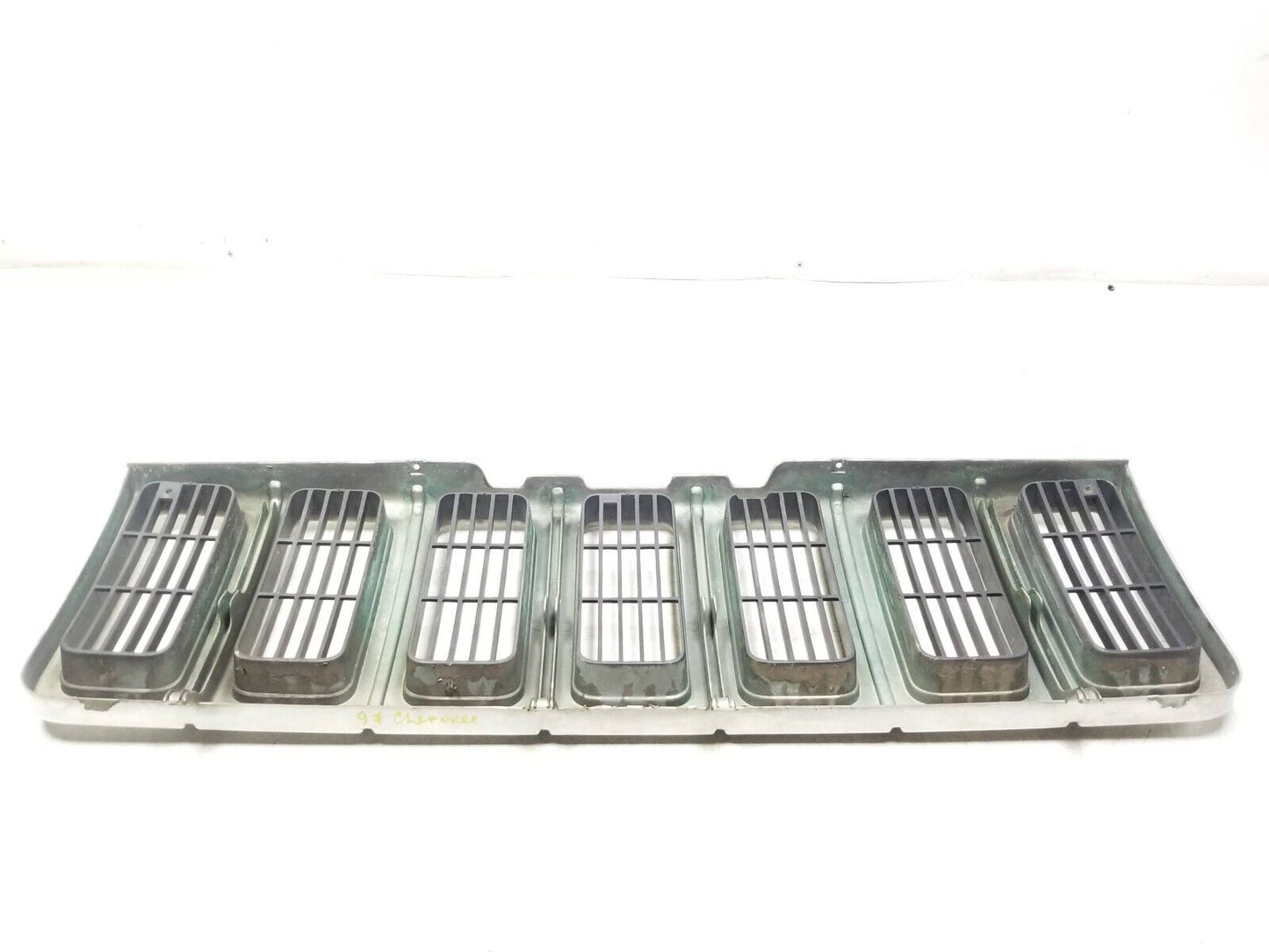 96 97 98 Jeep Grand Cherokee Front Grille 55055059 OEM