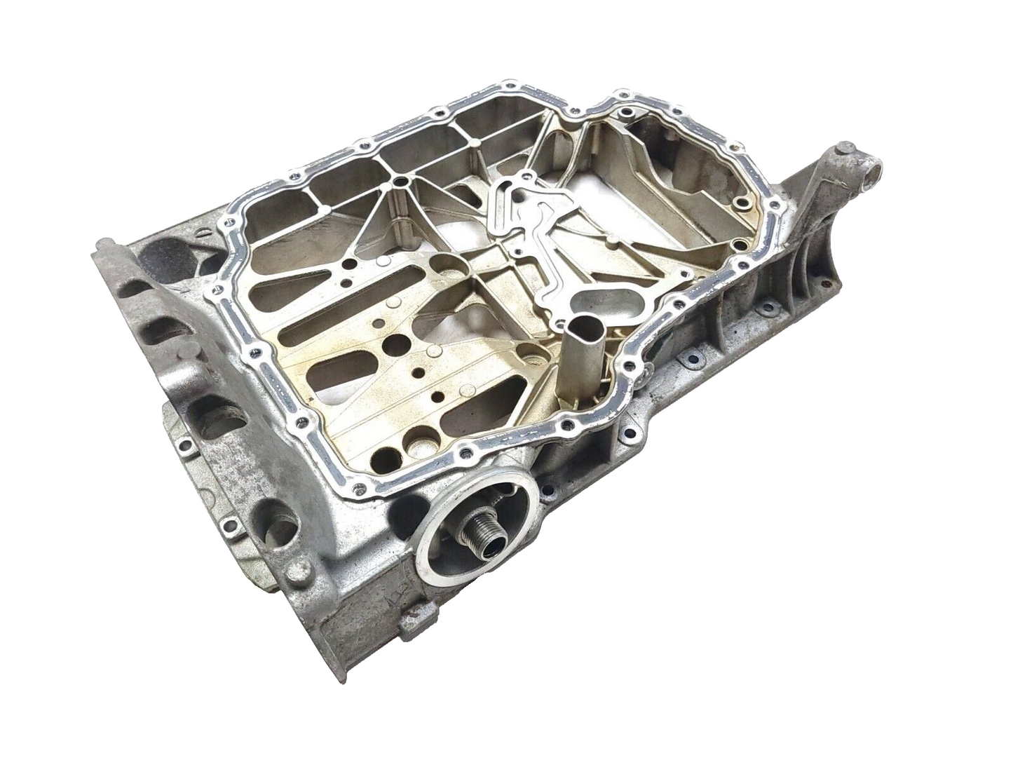 15 16 17 VW Jetta Engine Upper Oil Pan 1.4 Tsi Code: Czt OEM 30k 04e103603