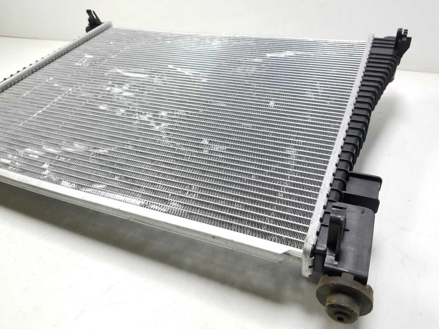 14 15 16 17 Jeep Grand Cherokee Engine Cooling Radiator OEM