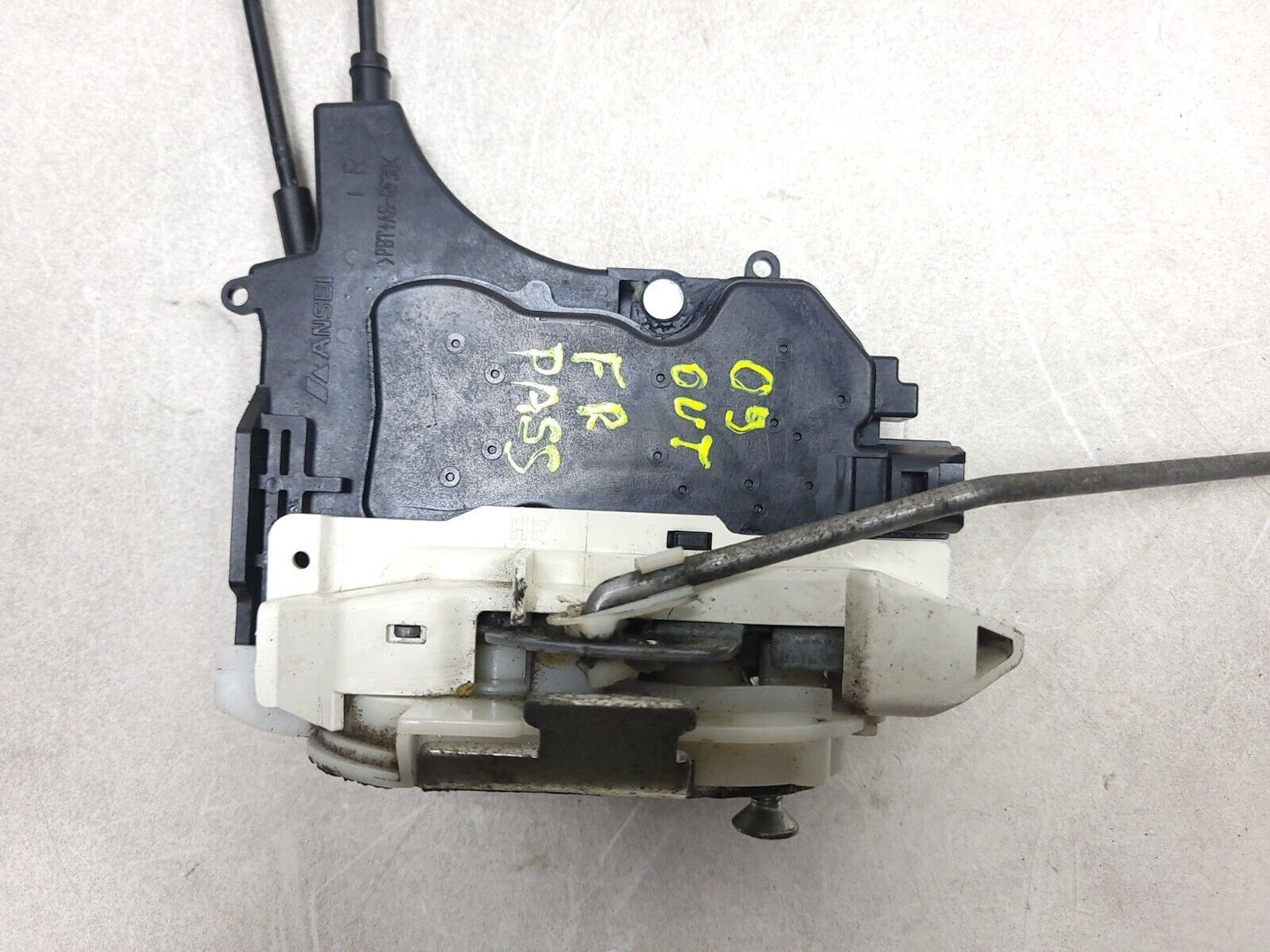 2007-2013 Mitsubishi Outlander Front Door Lock Actuator Passenger Side Right OEM