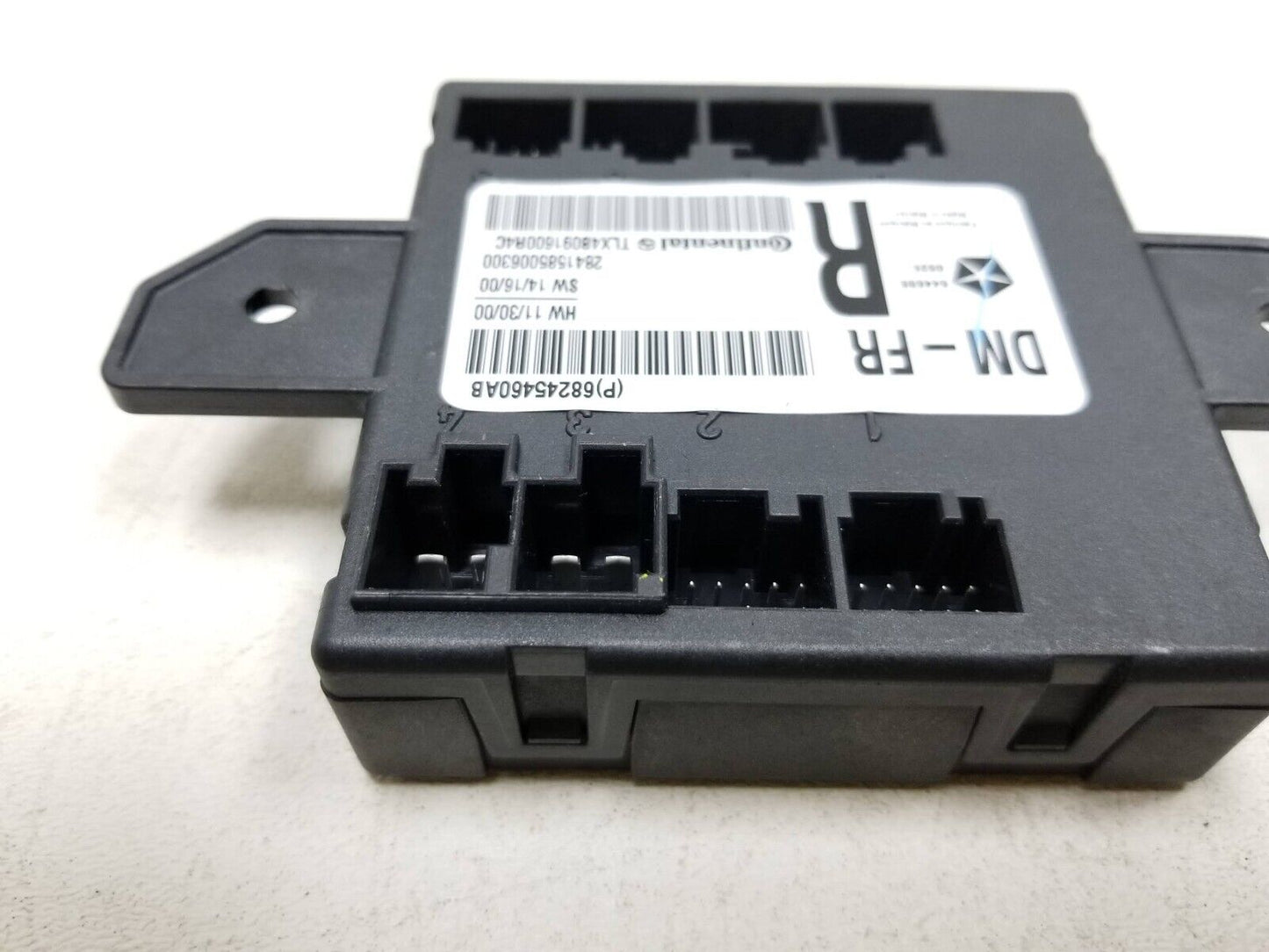 16 - 22 Dodge Durango Front Door Control Module Passenger Side Right OEM