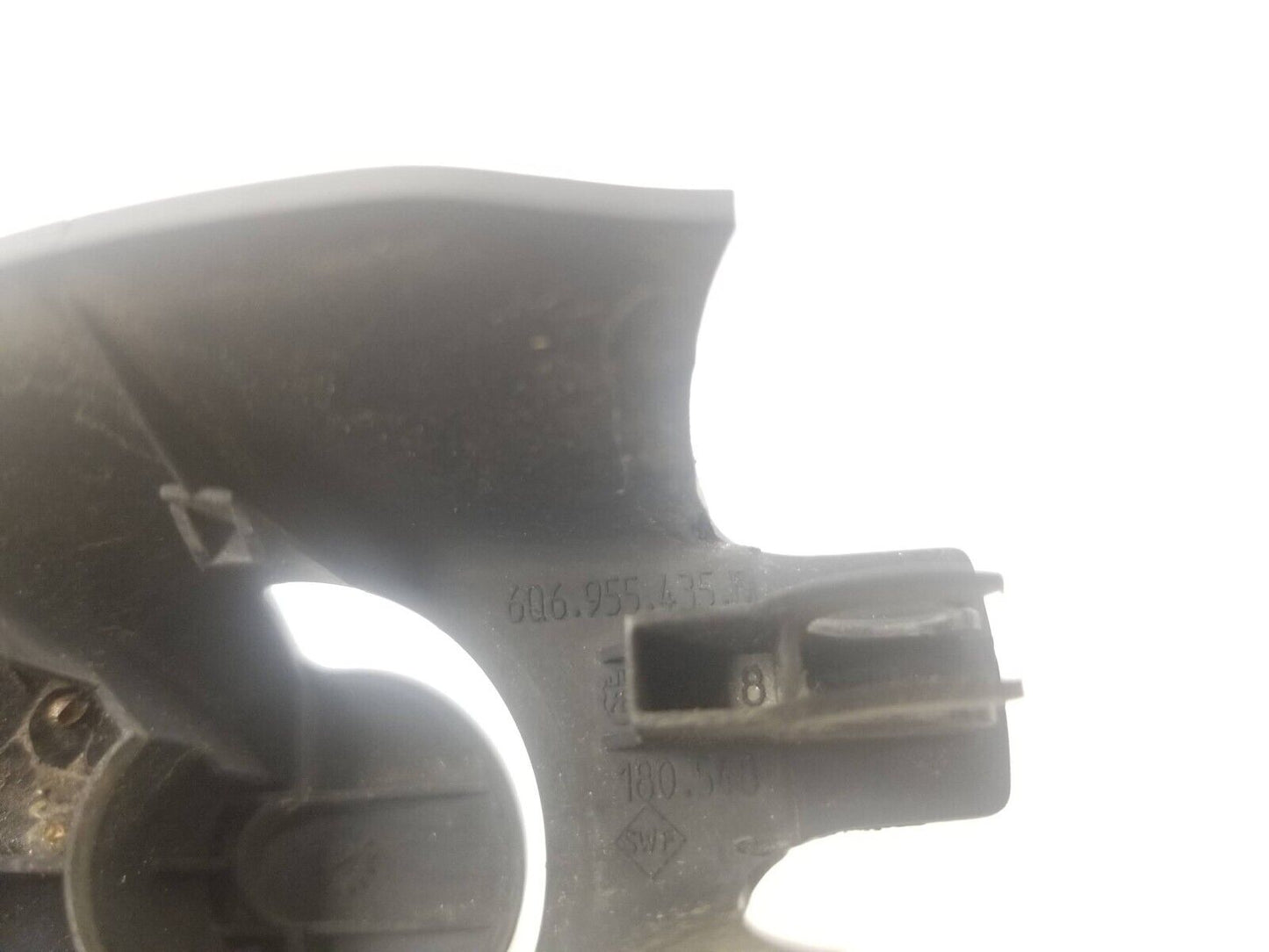 09 - 18 Volkswagen Tiguan Rear Wiper Arm OEM