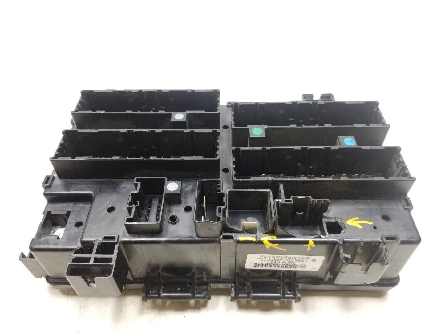 16 - 22 Dodge Durango Fuse Box 68251629ab OEM