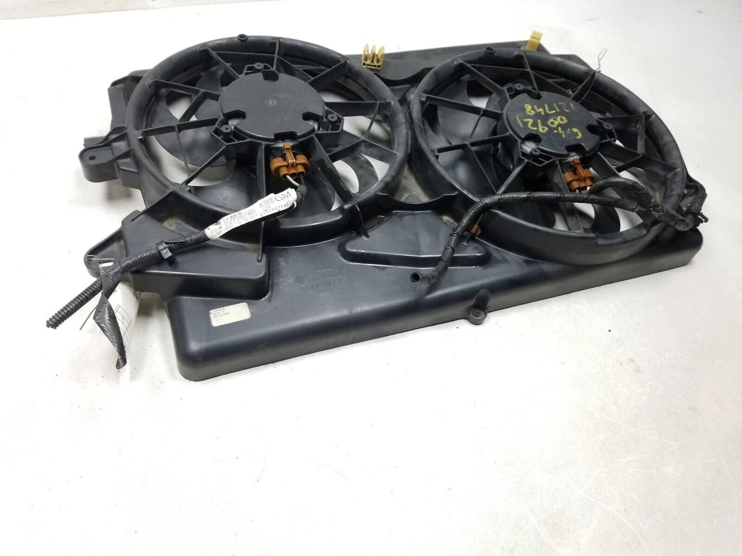 2005 Chevrolet Equinox Radiator Cooling Fan W/ Shroud OEM