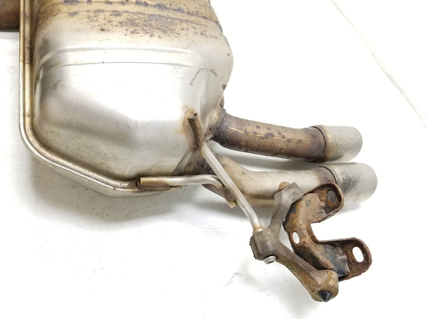 2009 - 2017 Volkswagen Tiguan Muffler Exhaust 2.0l OEM