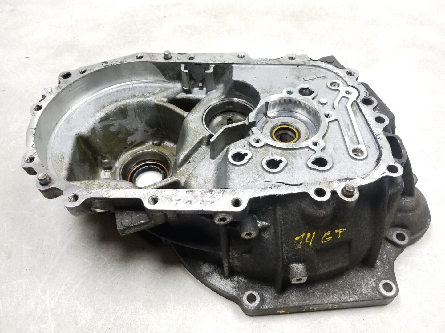 14 15 16 17 Hyundai Elantra Gt Automatic Transmission Bell Housing W/ Case OEM