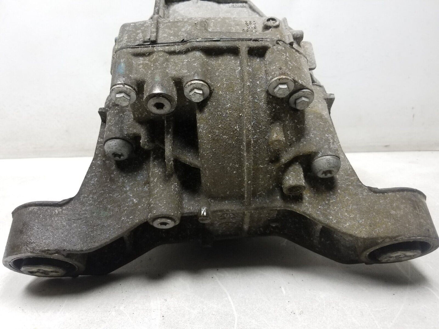 11 12 13 14 Porsche Cayenne Differential Carrier Rear 3.6l OEM