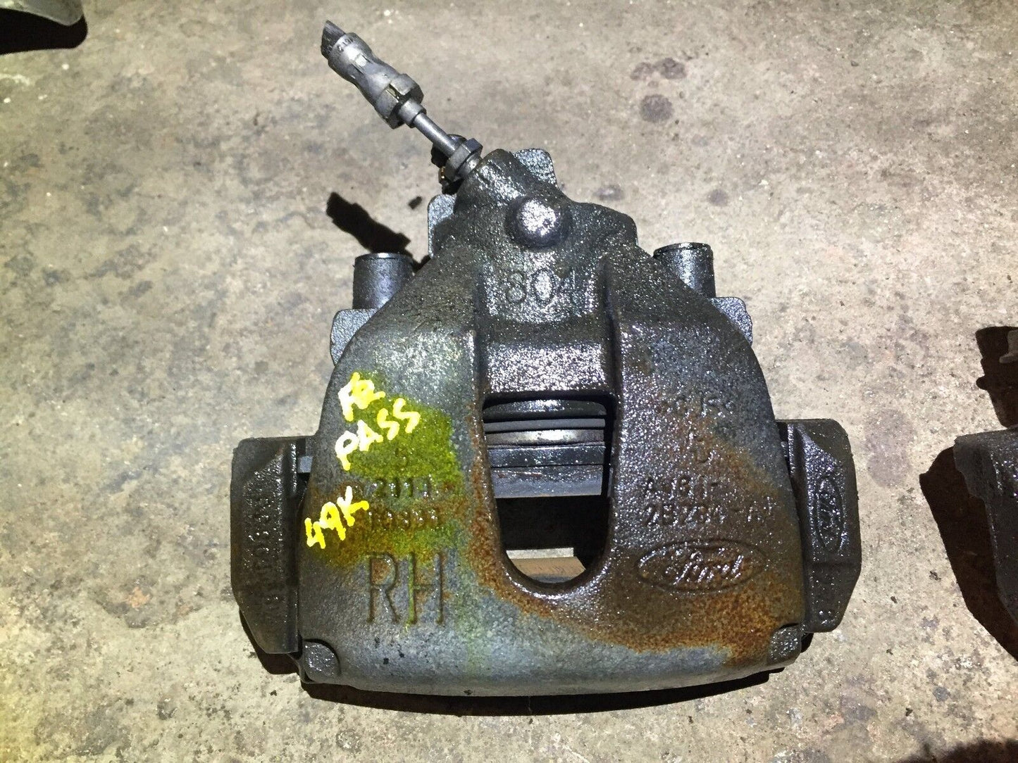 12 13 14 Ford Focus Front Left & Right Brake Caliper Pair OEM