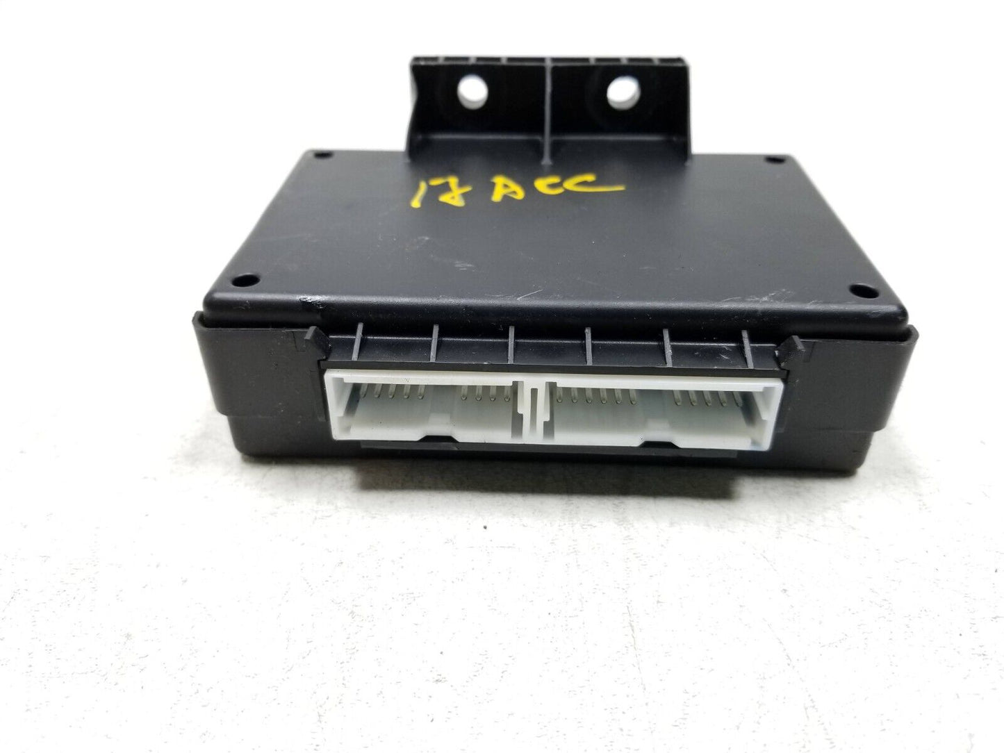 2012 - 2017 Hyundai Accent Bcm Body Control Module 95400-1rnd0 OEM