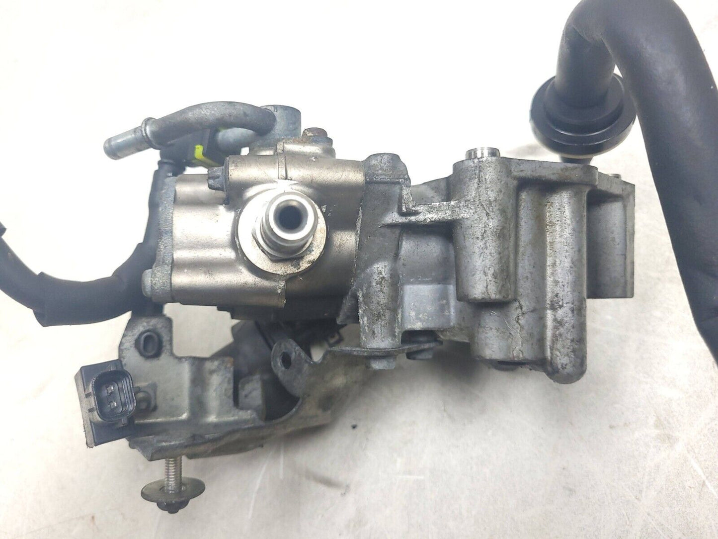 2007 - 2012 Mazda Cx-7 High Pressure Fuel Pump 2.3l OEM