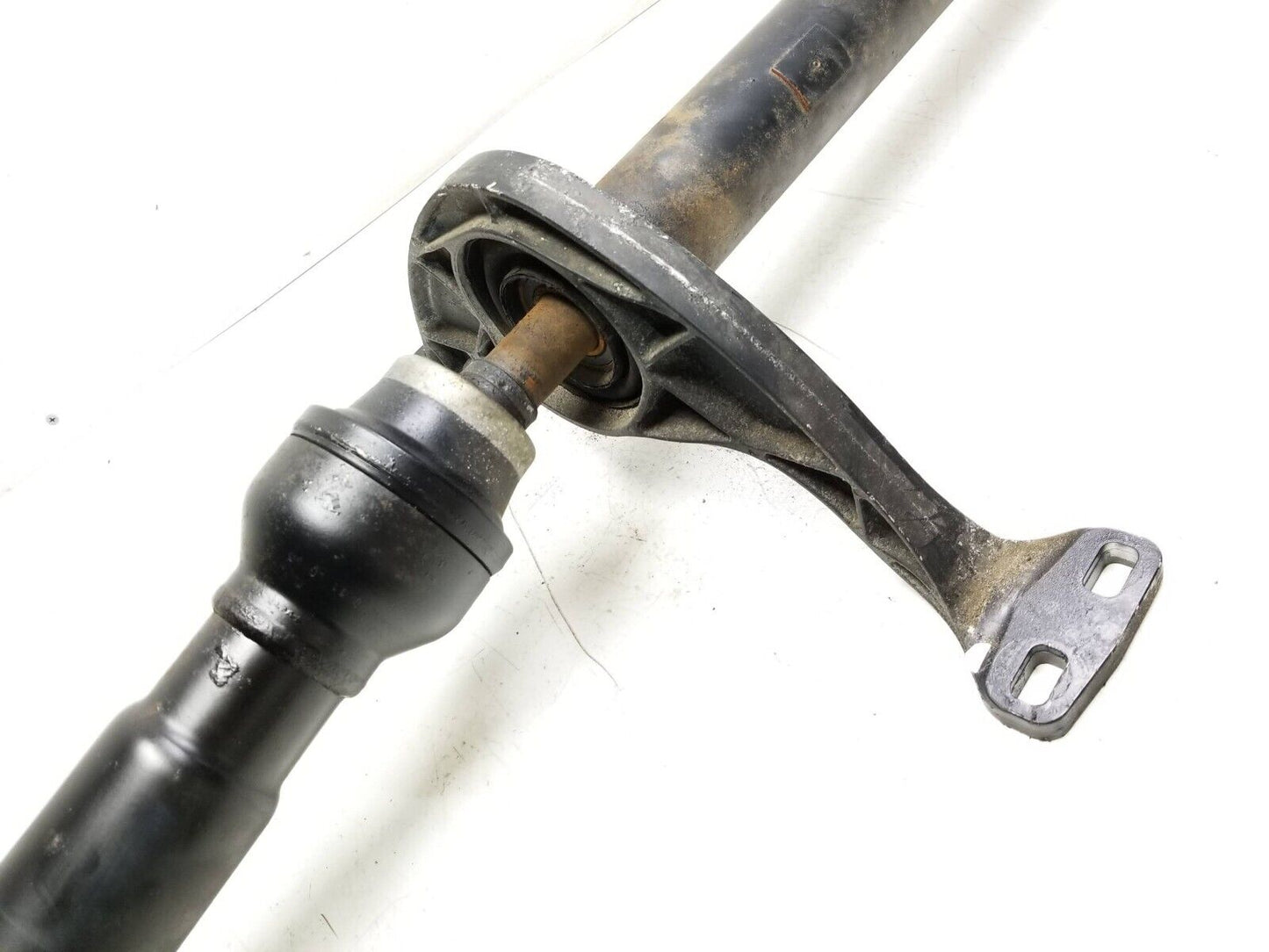 09 - 14 Volkswagen Tiguan Driveshaft Rear 2.0l OEM